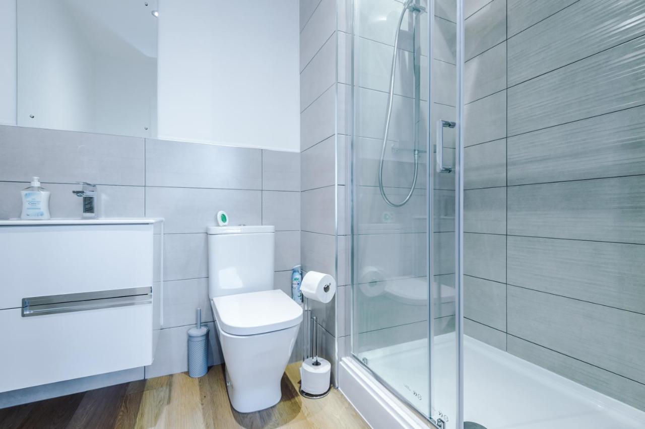 New! Stylish 2-Bed Apartment In Manchester By 53 Degrees Property - Amazing Location, Ideal For Small Groups - Sleeps 4! 외부 사진