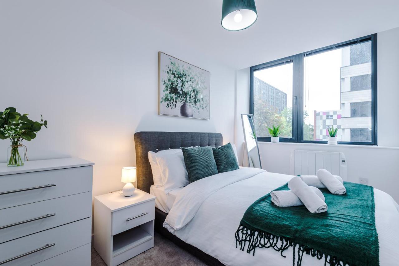 New! Stylish 2-Bed Apartment In Manchester By 53 Degrees Property - Amazing Location, Ideal For Small Groups - Sleeps 4! 외부 사진