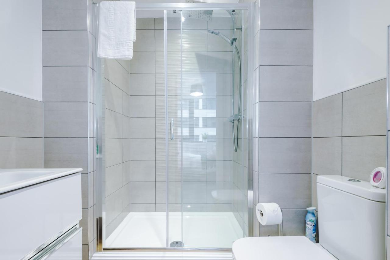 New! Stylish 2-Bed Apartment In Manchester By 53 Degrees Property - Amazing Location, Ideal For Small Groups - Sleeps 4! 외부 사진