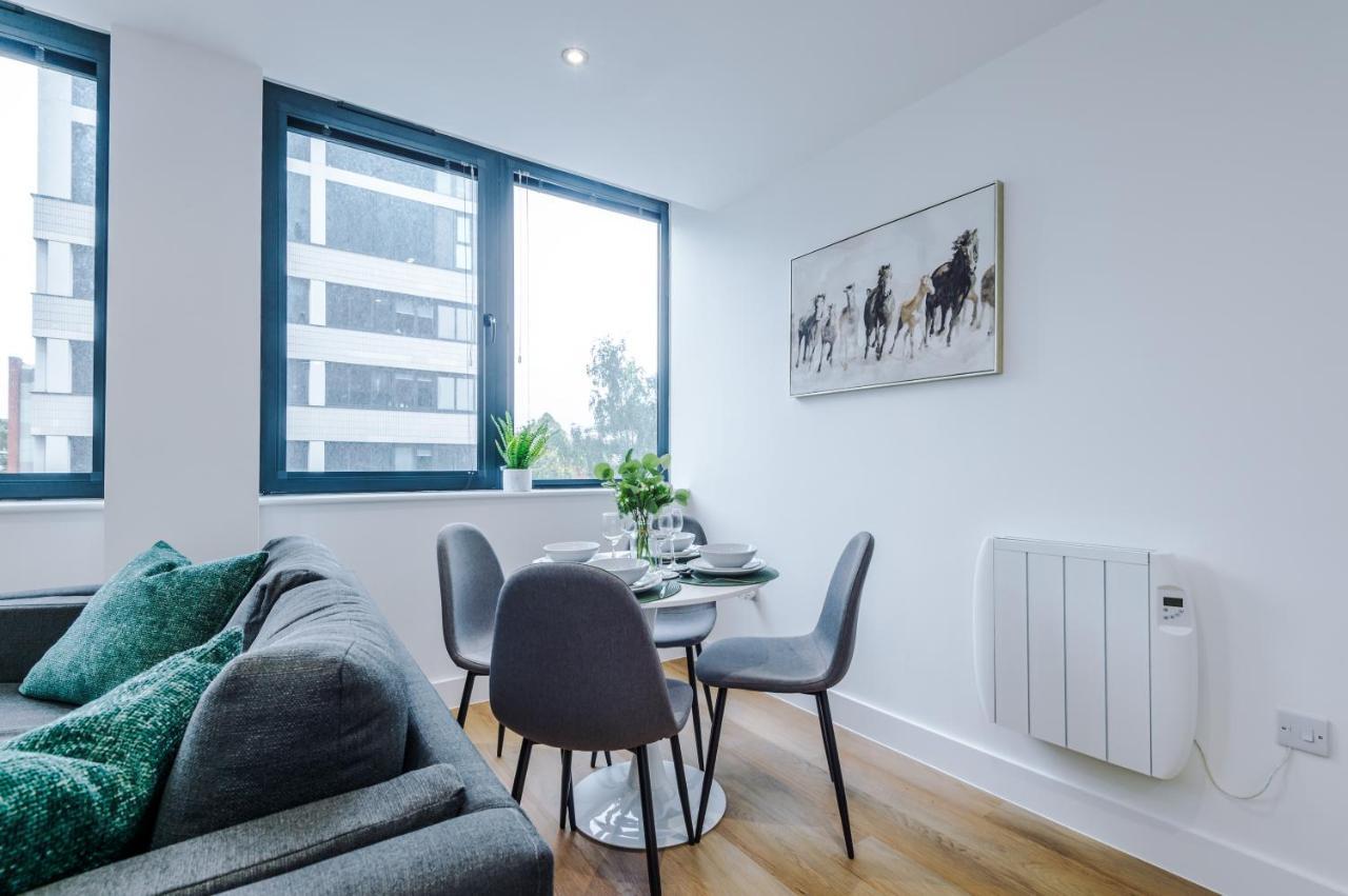 New! Stylish 2-Bed Apartment In Manchester By 53 Degrees Property - Amazing Location, Ideal For Small Groups - Sleeps 4! 외부 사진